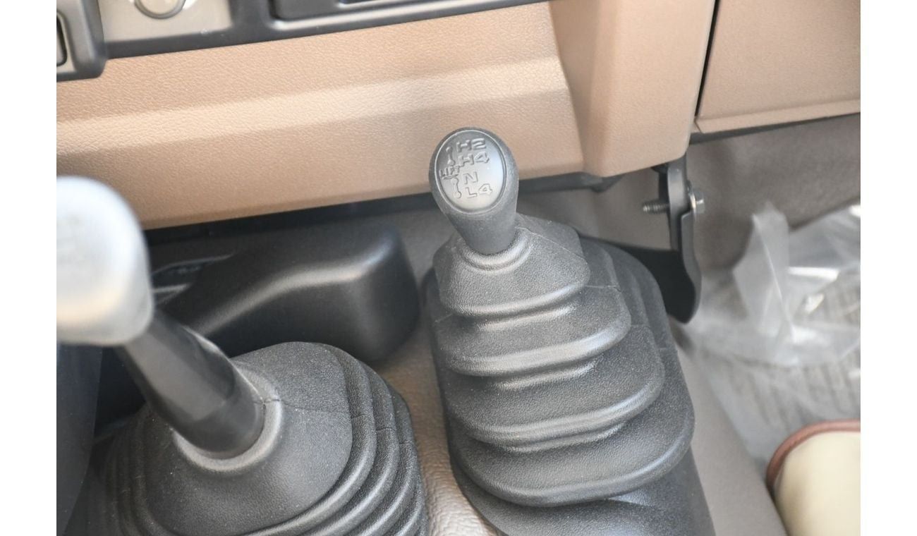 Toyota Land Cruiser Pick Up 4.0L V6 Petrol  ( ready stock available )