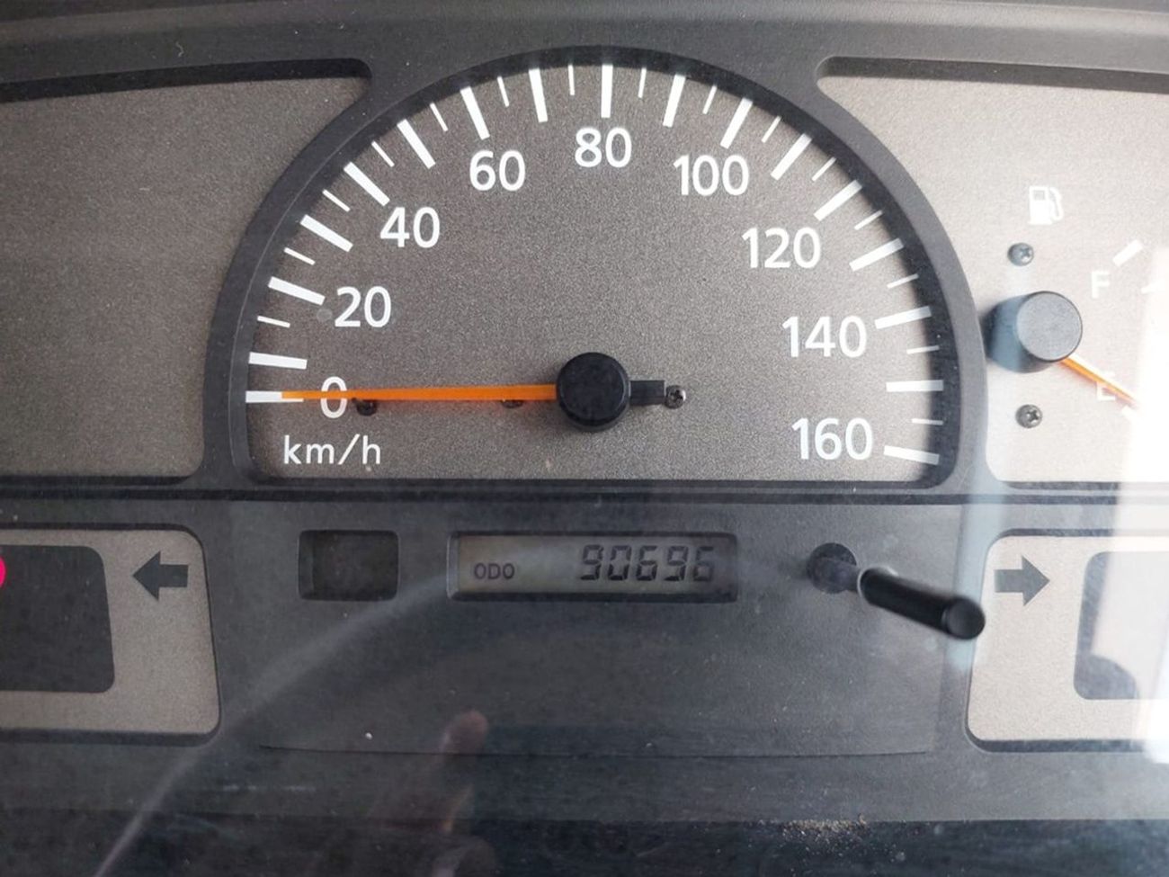 Isuzu Journey ISUZU JOURNEY BUS RHD 2000 MODEL 4.1 L DIESEL MANUAL(PM00136)
