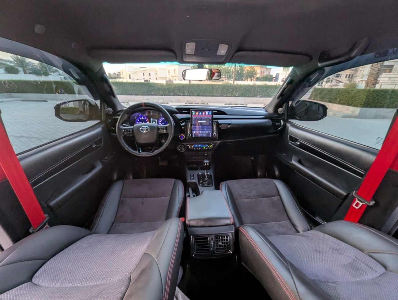 Toyota Hilux GLX 2020 Toyota Hilux GR Sport GCC Specs Facelifted 2025 4x4 V4 2.7L Well-maintained