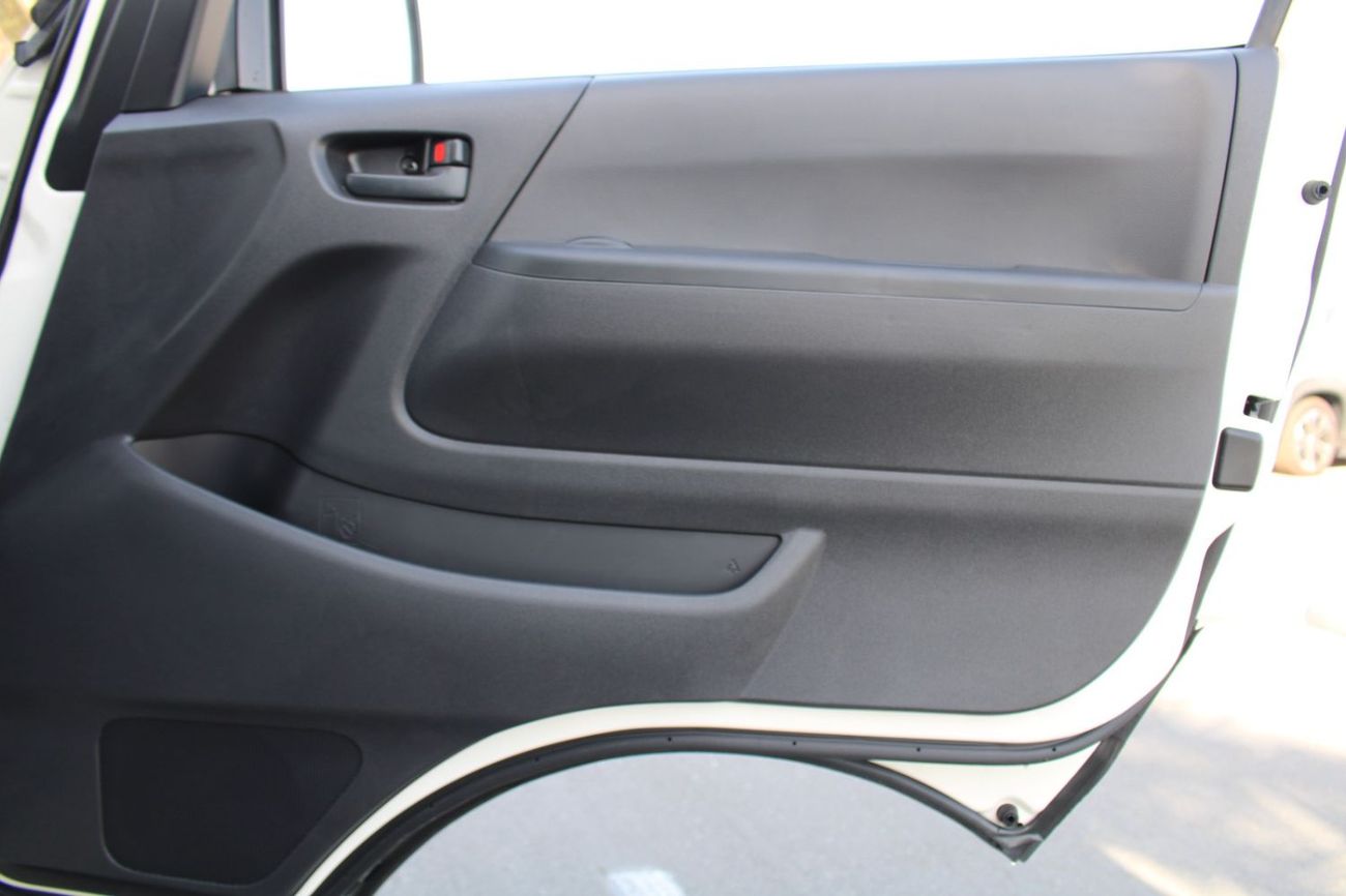 Toyota Hiace TOYOTA HIACE 2.7L PETROL 16 SEATER MINI BUS HIGH ROOF