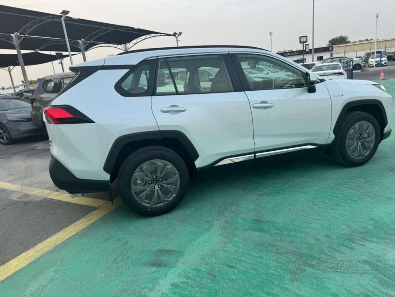 تويوتا راف ٤ 2.5L HYBRID AWD 2024 GCC
