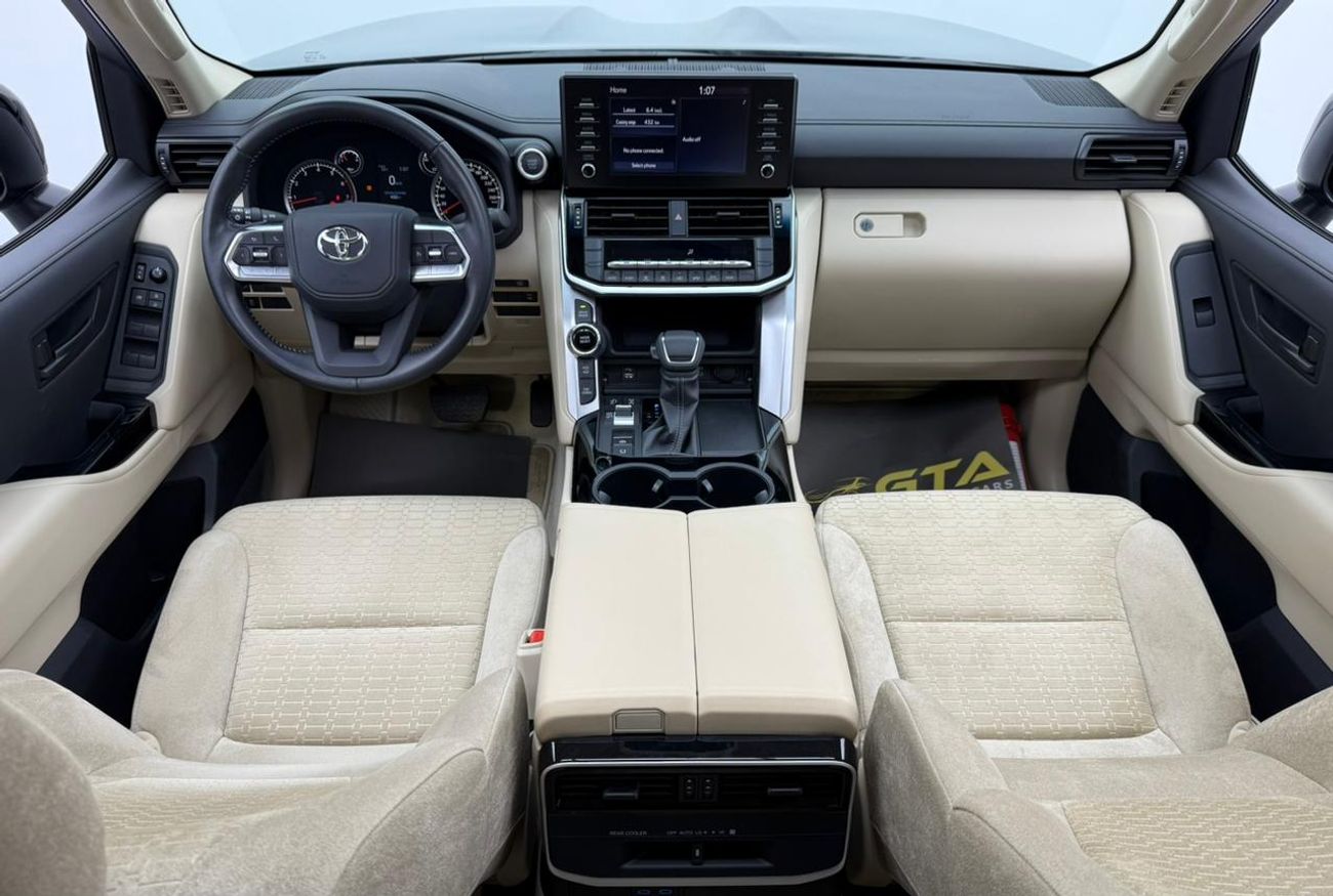 Toyota Land Cruiser EXR 3.5L 2024 Toyota Land Cruiser EXR ,Al Futtaim Warranty ,Full Agency Service History ,GCC