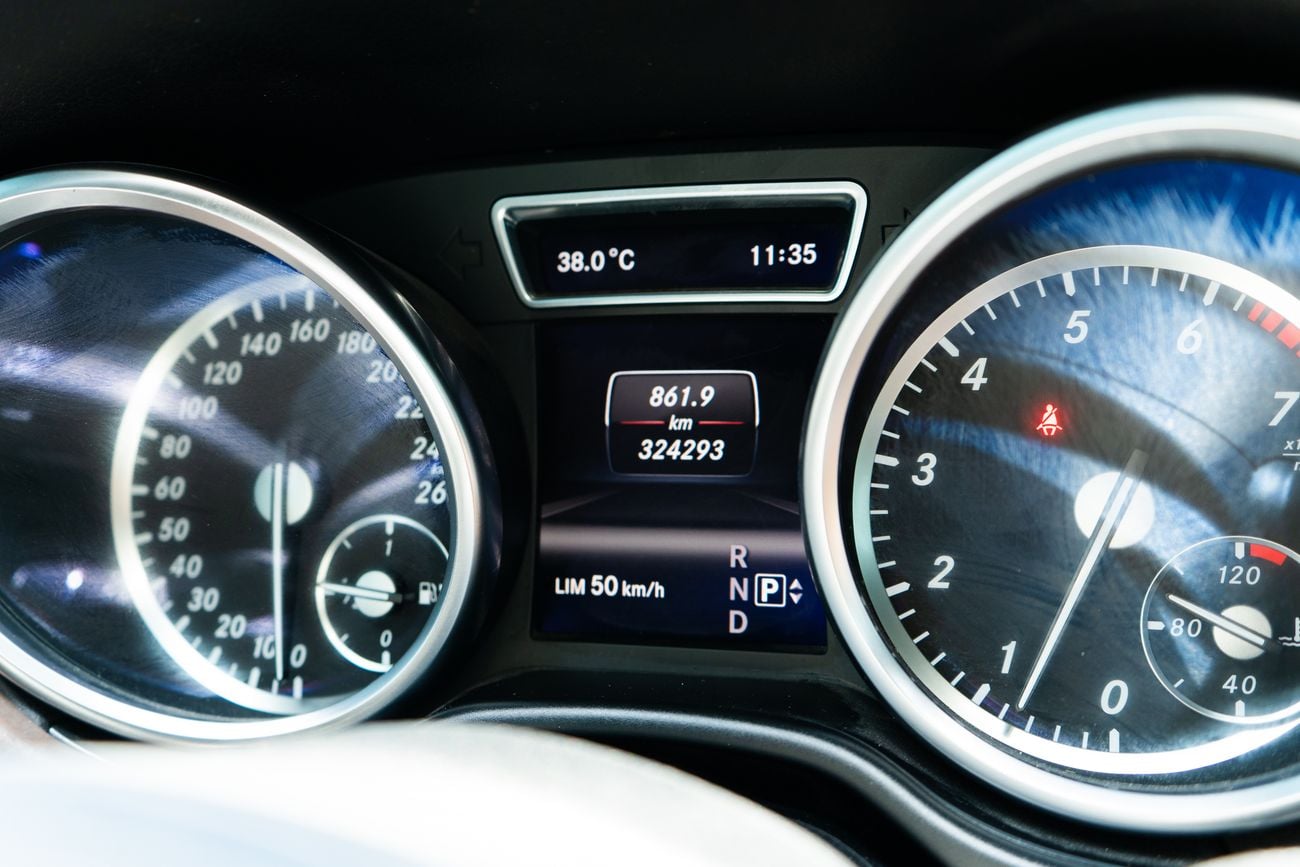 Mercedes Benz ML500 STD