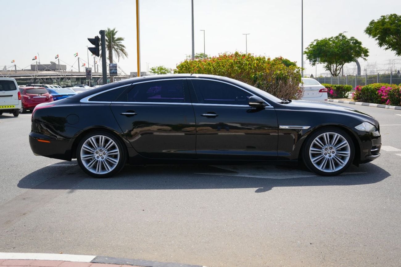 جاكوار XJ L 2011 PORTFOLIO!! 5.0 V8 HSE!! KOREAN SPECS