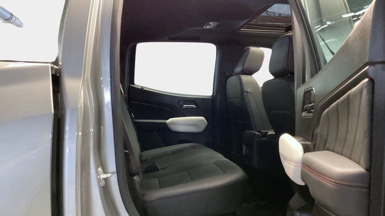 GMC Canyon 2.7 AT4X AUTO 4WD CREW CAB SB | Guaranteed Warranty | 0 Down Payment