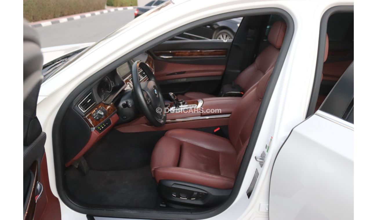 بي أم دبليو 750Li LI EXCLUSIVE 4.4L TWINTURBO V8 (FULL HISTORY)