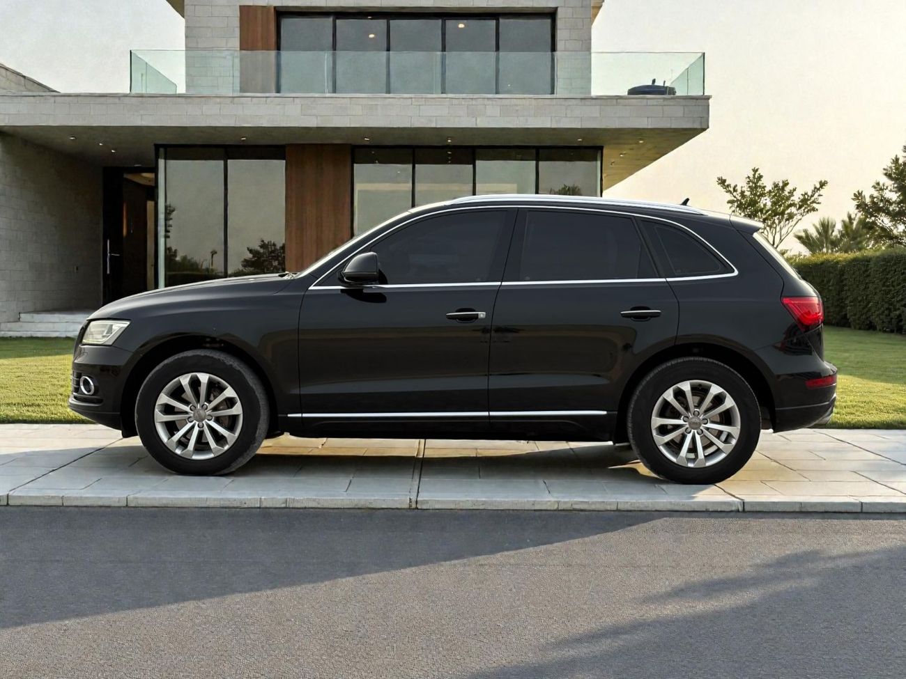 أودي Q5 TFSI 40 QUATTRO A/T | 2017 | GCC SPECS | AED 1,980 per month