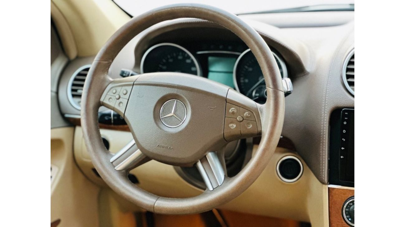 مرسيدس بنز GL 450 موديل 2008 خليجي فل مواصفات حاله ممتازه من الداخل والخارج