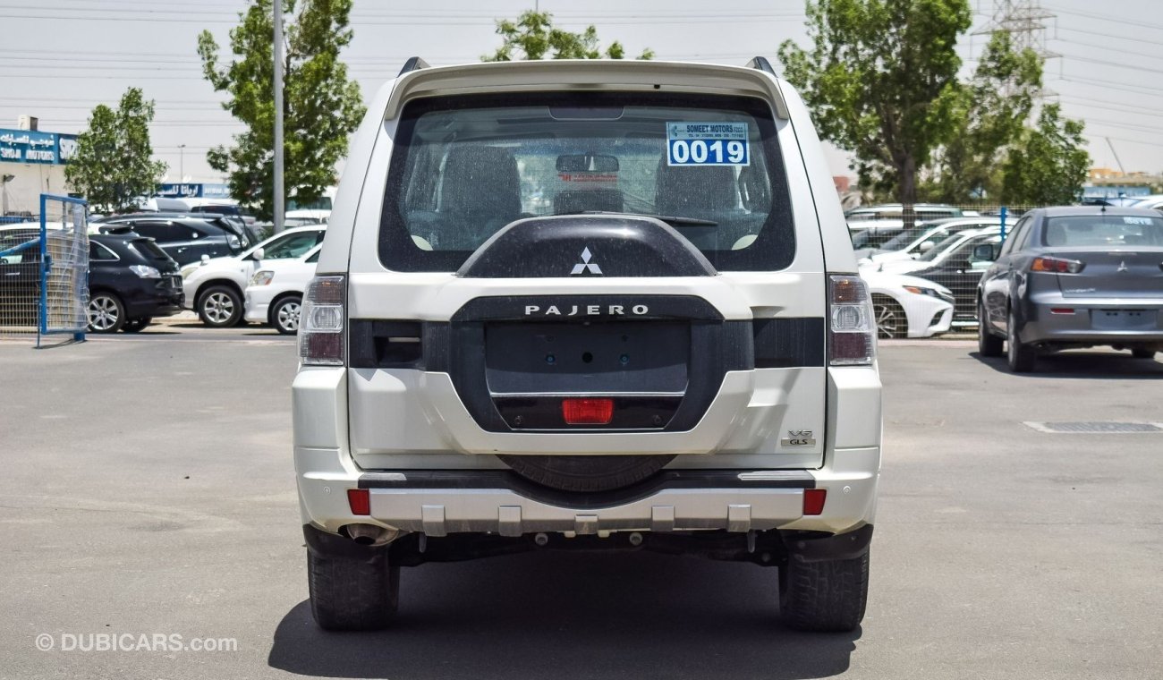 Mitsubishi Pajero GLS V6