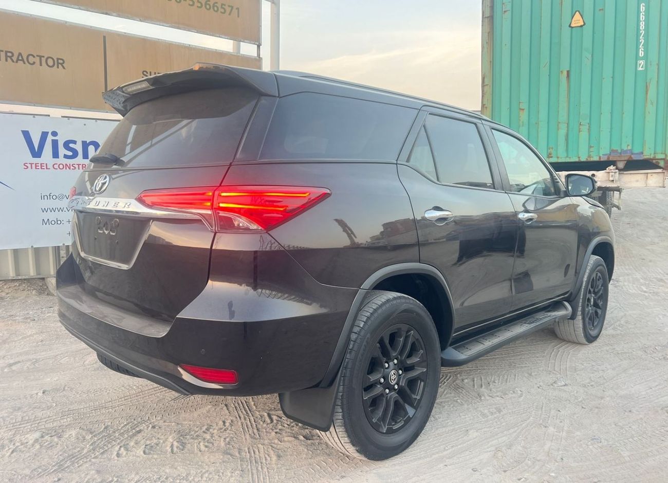 تويوتا فورتونر diesel 2.8 liter ,Right hand drive 2023 Model ,only for export available