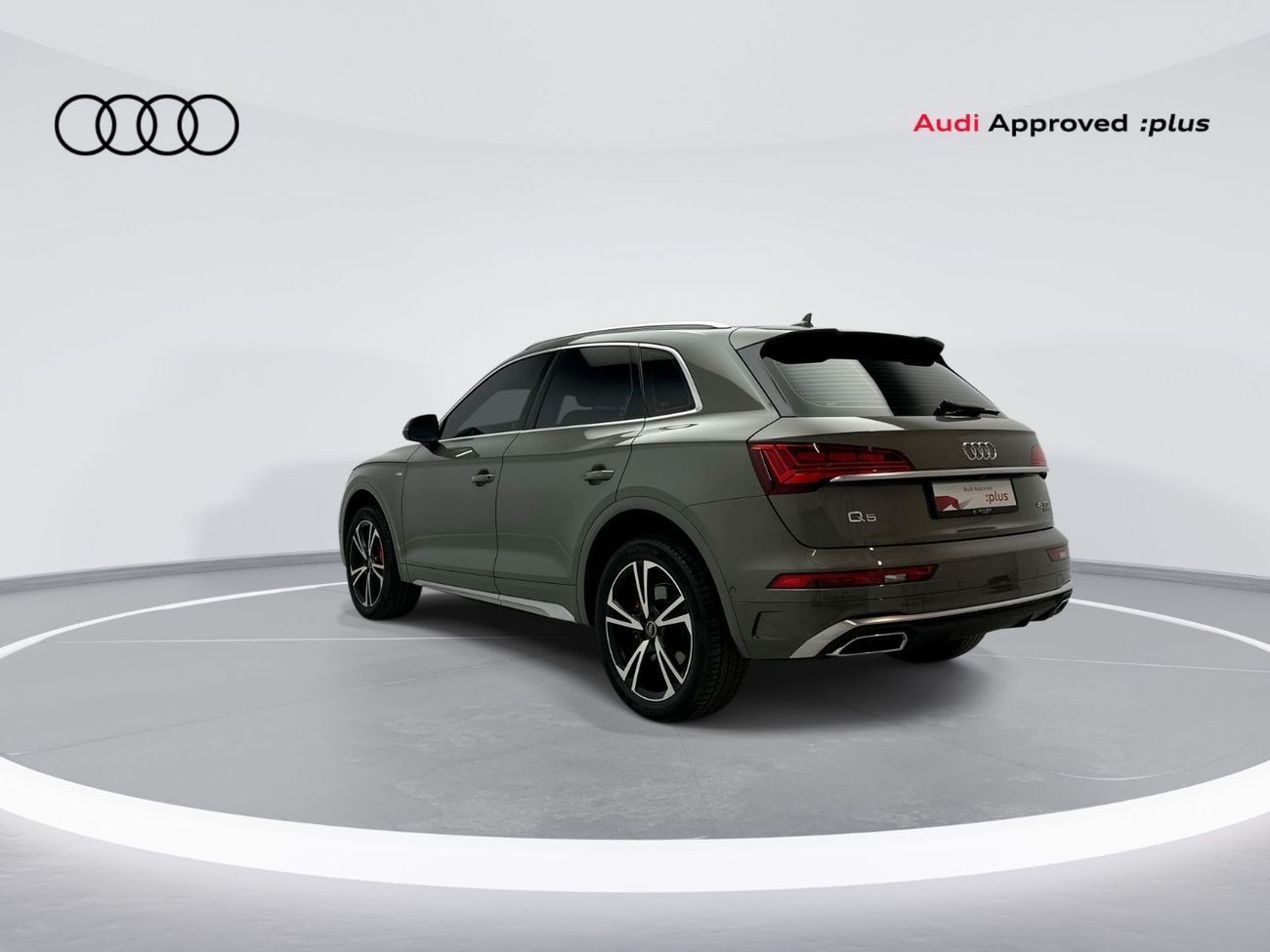 أودي Q5 45 TFSI S-LINE 45 TFSI Quattro Design 2.0L