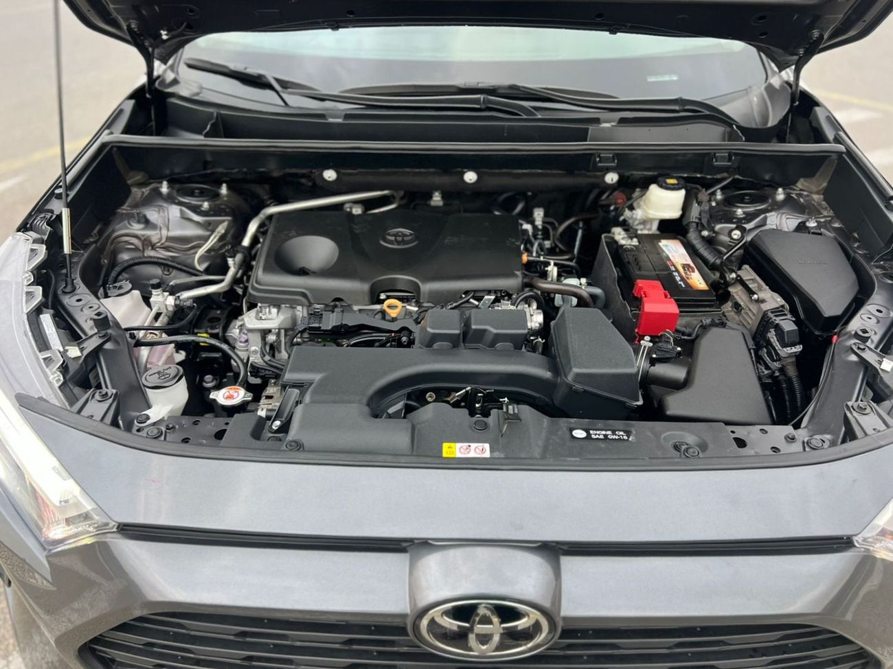 Toyota RAV4 2023 Toyota Rav4 LE Night Shade Edition - 2.5L V4 - Leather Seats With Radar - Low Mileage