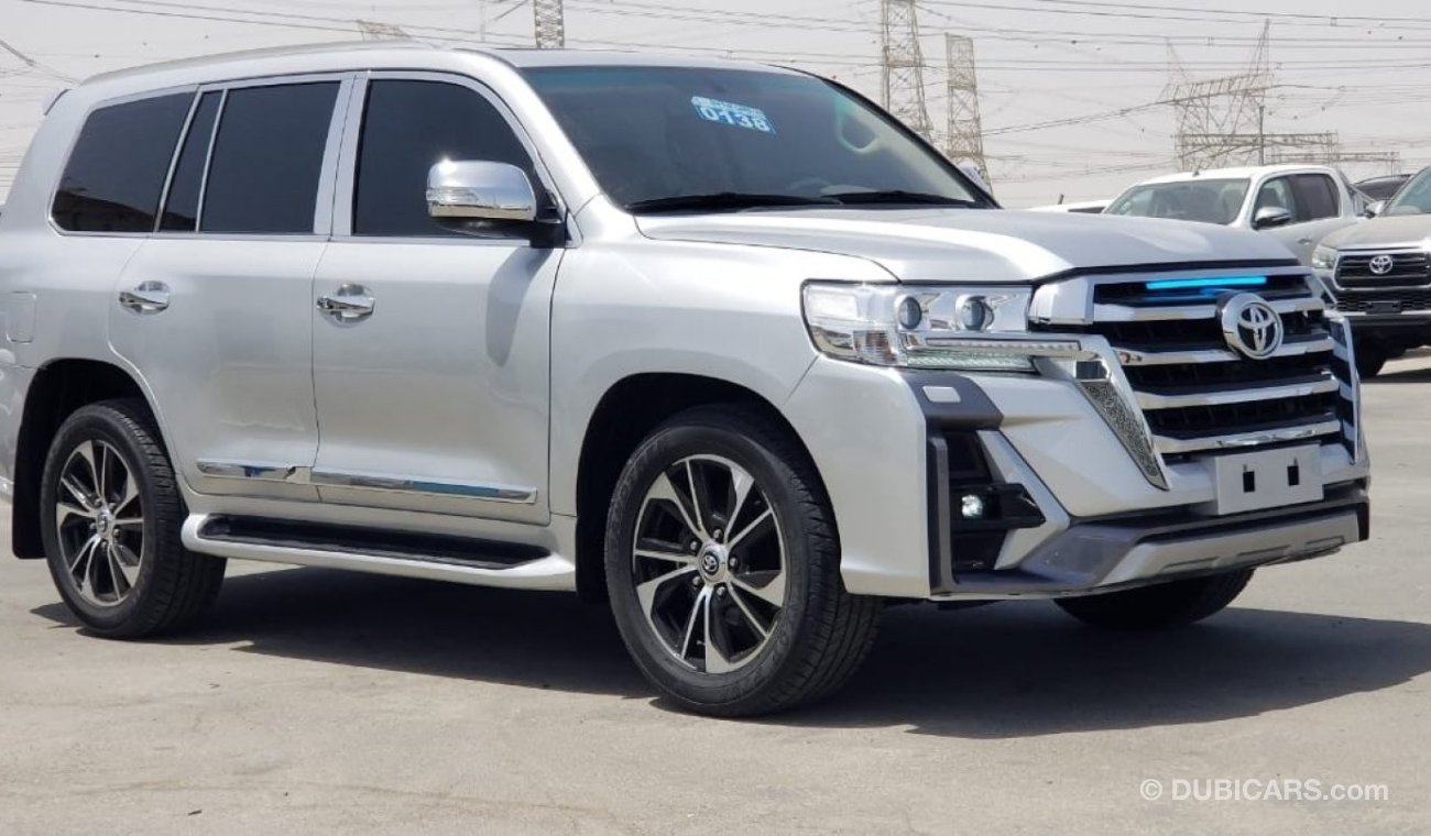 Toyota Land Cruiser 2012 *Lypsum Kit* Face-Lifted 2020, Premium Condition, Sunroof, Full Option, 7 Seats, 4.0CC