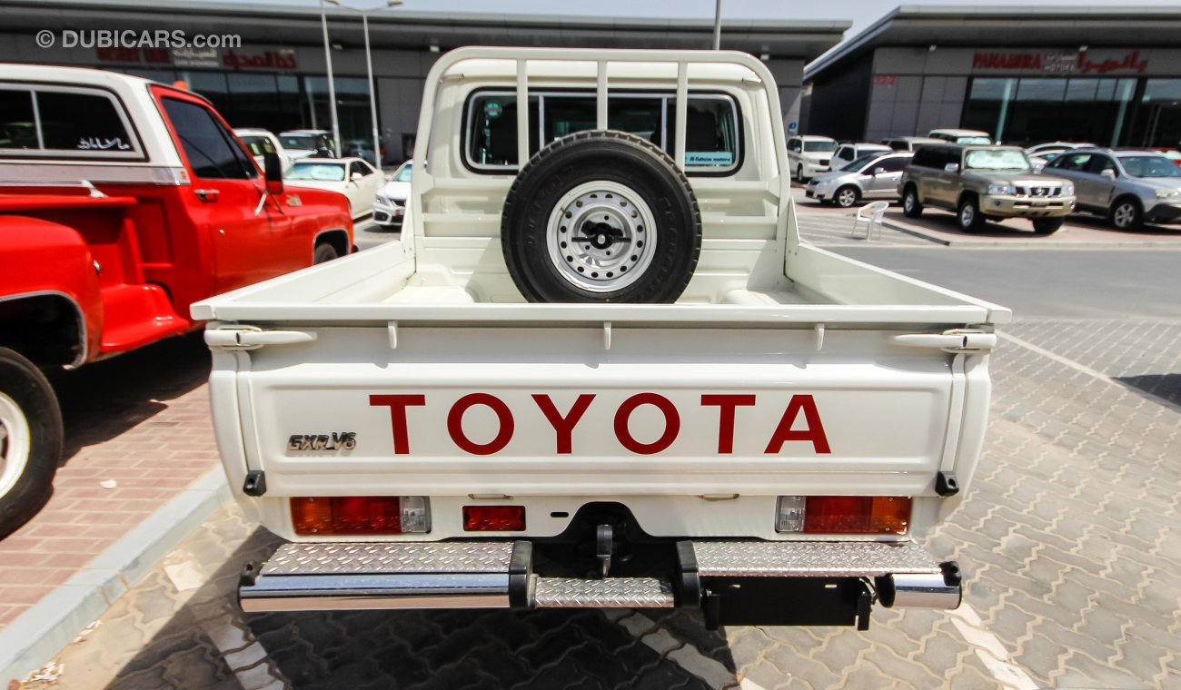 Toyota Land Cruiser Pick Up