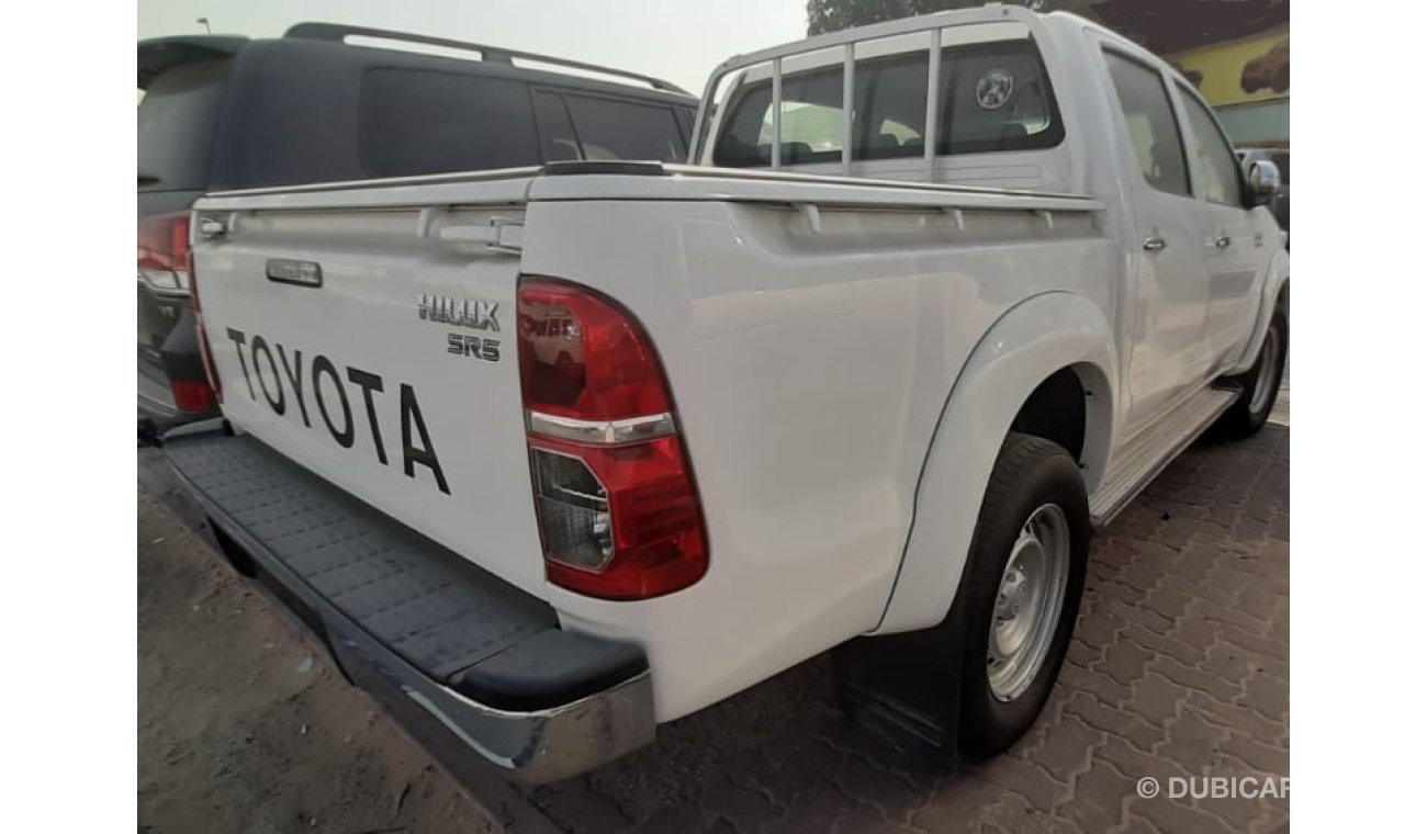 Toyota Hilux DIESEL 3.0L AUTOMATIC GEAR RIGHT HAND DRIVE