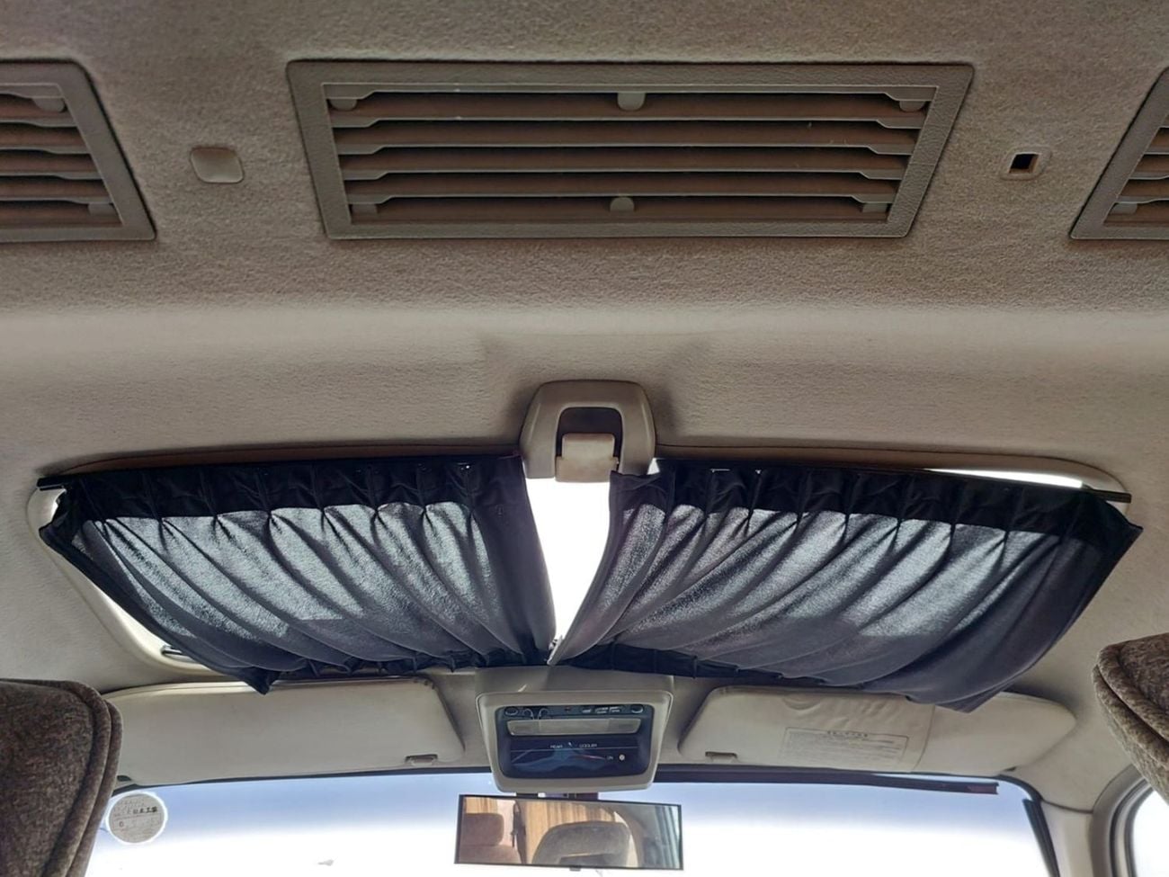 Nissan Caravan (RAMADAN OFFER) NISSAN CARAVAN VAN RHD 1997 MODEL 3.0 L DIESEL AUTOMATIC(PM76083)