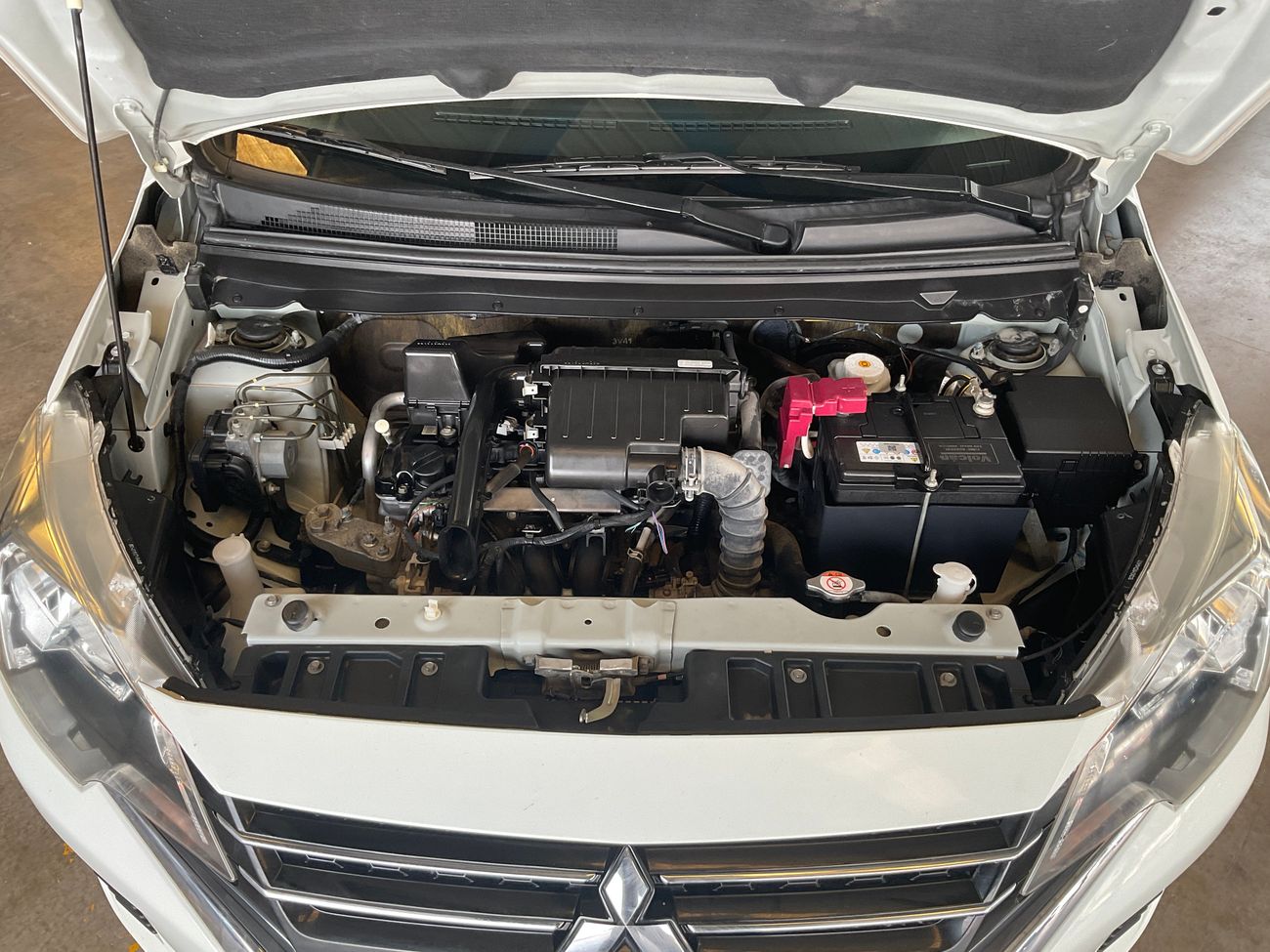 ميتسوبيشي اتراج GLX Full | upto AED 20,000 Ramadan Discount | شامل الضمان | 0 ﺪﻔﻋﺓ ﺃﻮﻟﻯ