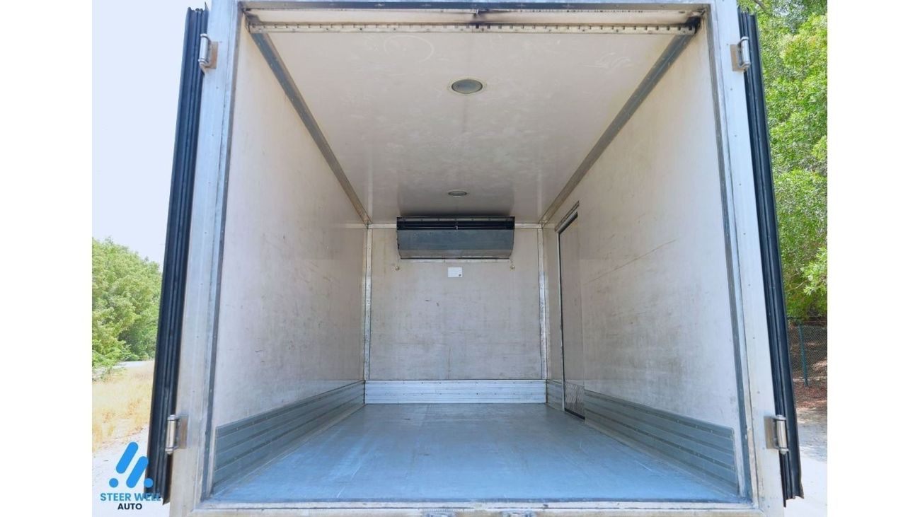 Mitsubishi Fuso Canter 2017 Freezer Box - Thermoking T600R - 4.2L DSL MT - Well Maintained - Book Now!