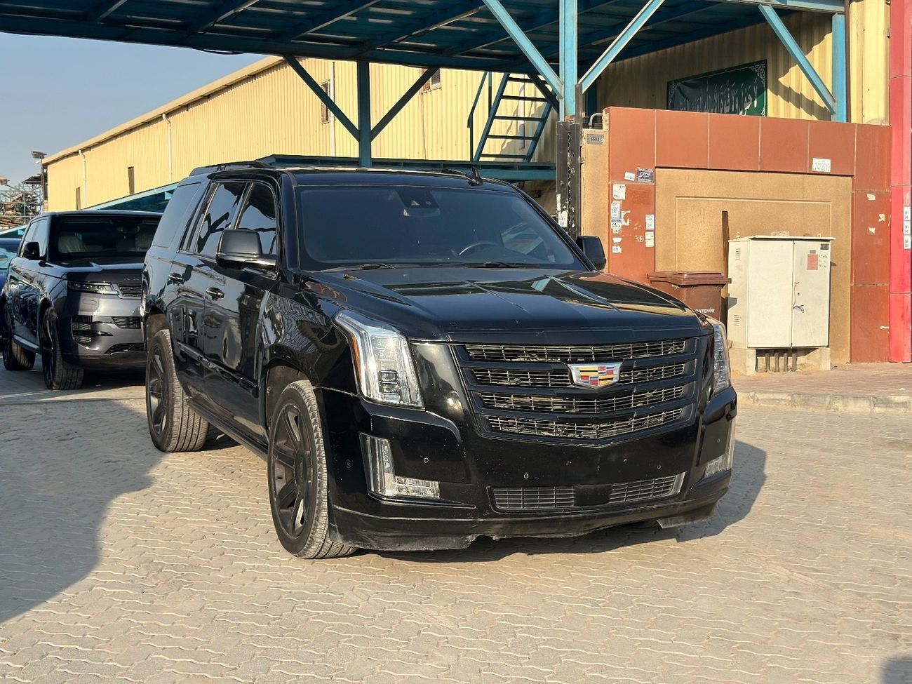 كاديلاك إسكالاد Premium 6.2L