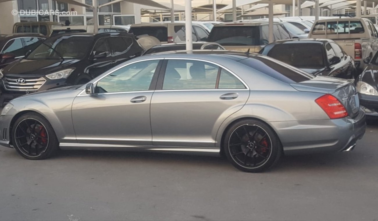 مرسيدس بنز S 500 مرسيدس S500 موديل 2006 خليجي السياره بحاله ممتازه من الداخل والخارج فل اوبشن بانوراما السياره بحالهم