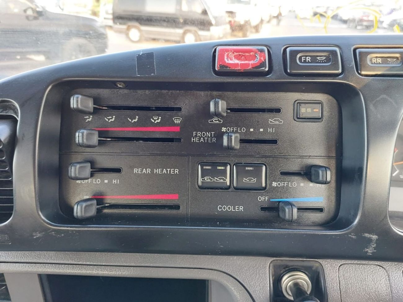 تويوتا كوستر 2002 TOYOTA COASTER BUS RHD 4.1 L DIESEL AUTOMATIC (PM11068)