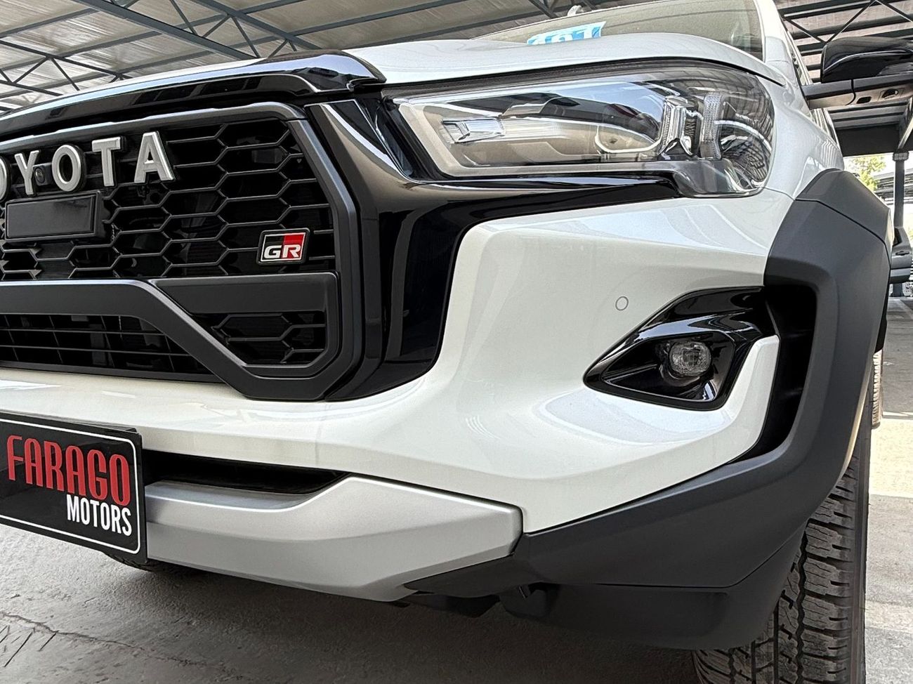 Toyota Hilux GR-SPORT 4.0 V6 **EXPORT ONLY**التصدير فقط خارج الخليج***