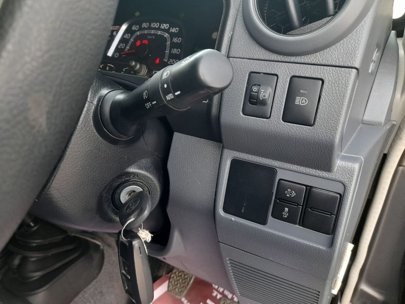 تويوتا لاند كروزر بيك آب Double Cabin 4.5L