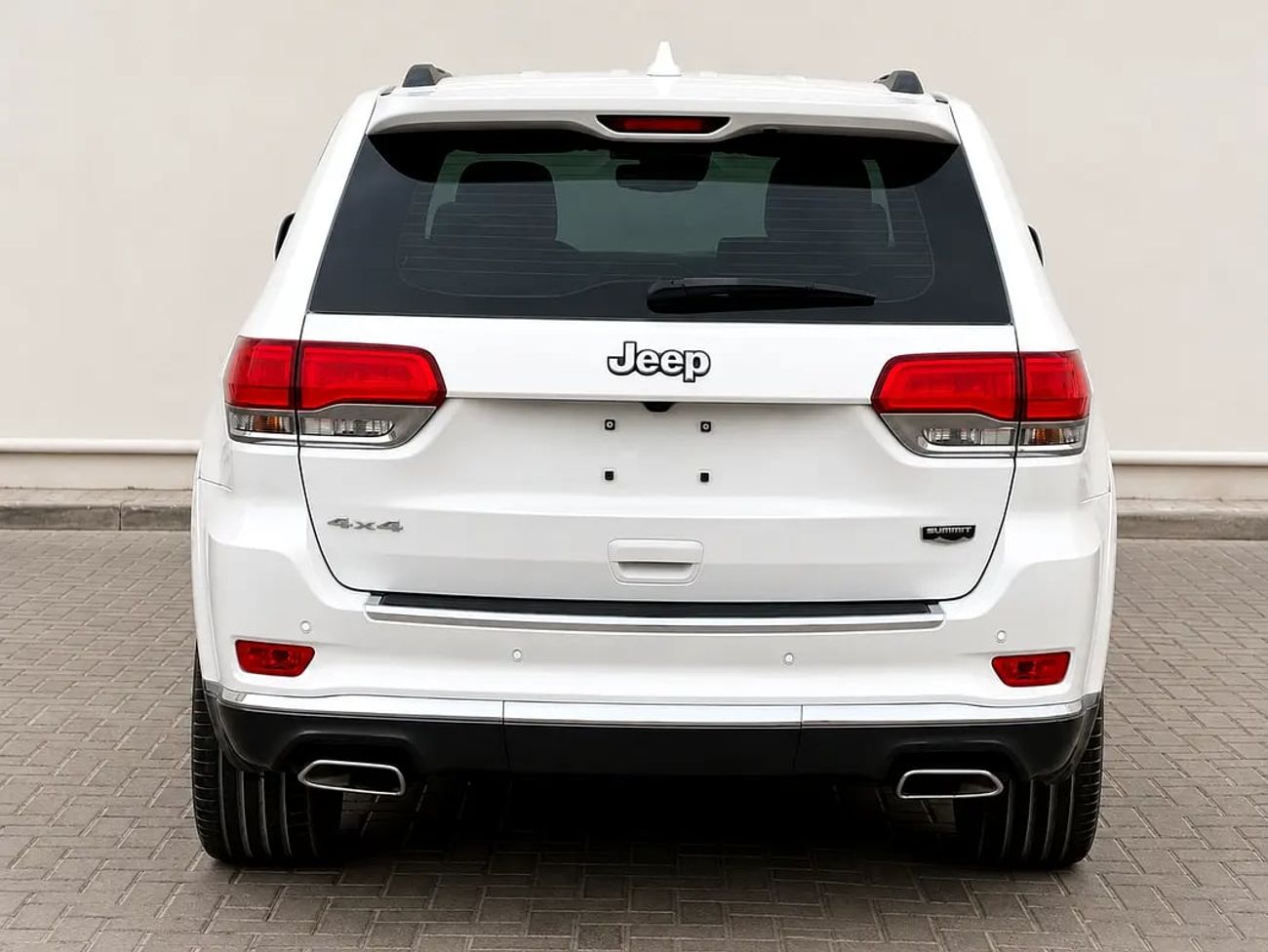 جيب جراند شيروكي SUMMIT 1,338 | Summit | 5.7L HEMI V8 | GCC Specs