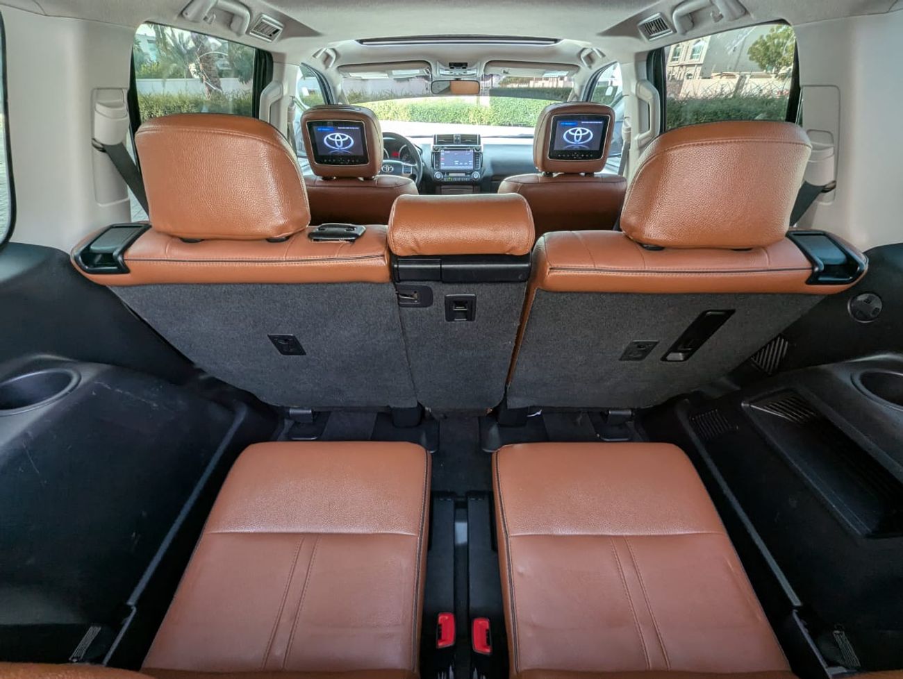 Toyota Prado Toyota Prado vxr LHD 2016 silver Gcc