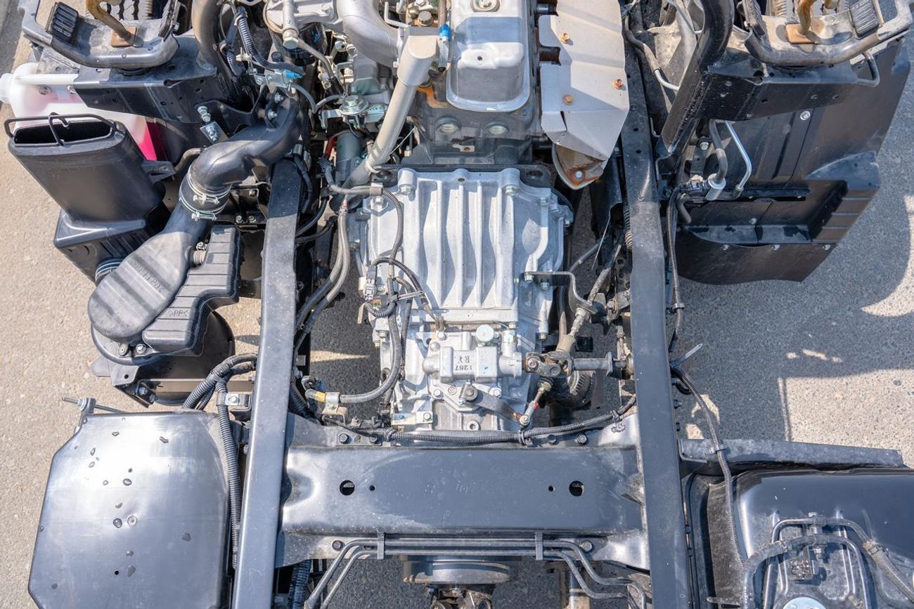 ميتسوبيشي فوسو كانتير Mitsubishi Fuso Canter 2025 4.2L Diesel one Tunk  Manual