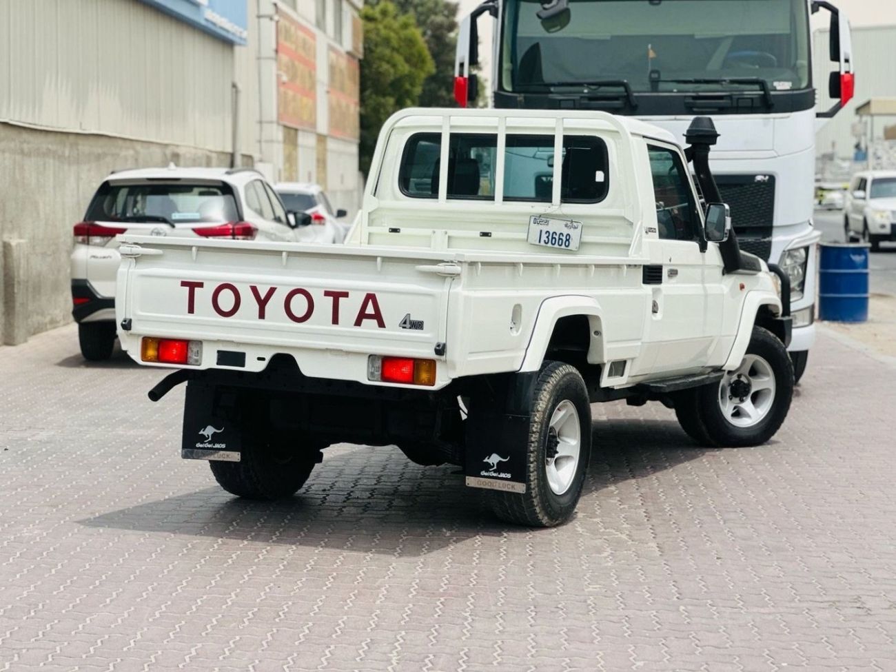 Toyota Land Cruiser Pick Up Std 4.0L Single Cab Utility 4WD Toyota Land Cruiser Pickup Single Cabin model 2013 Diesel white colo