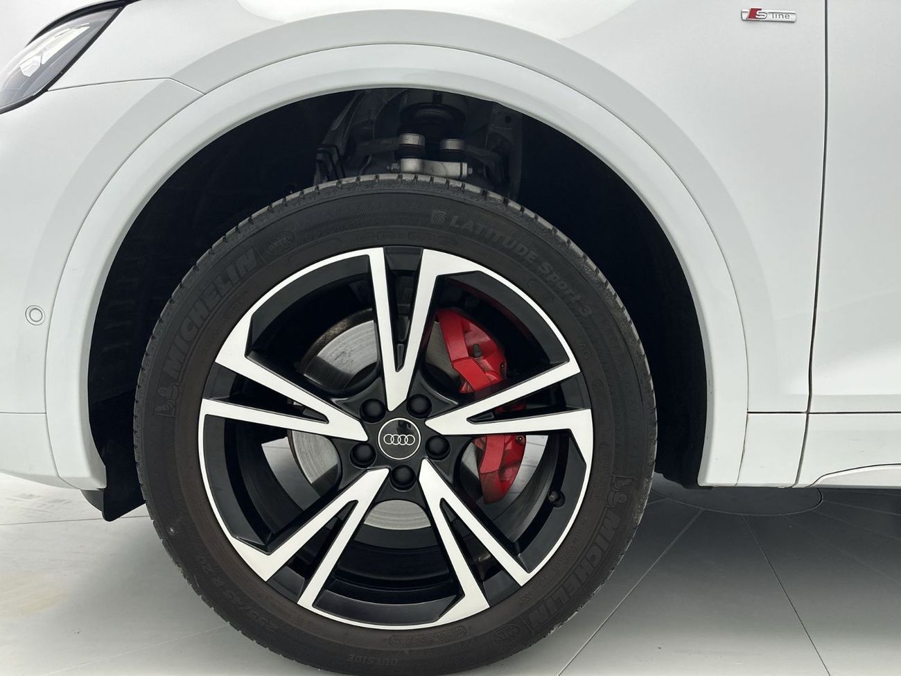أودي Q5 45 TFSI S-LINE quattro 249hp (Ref# 70795)