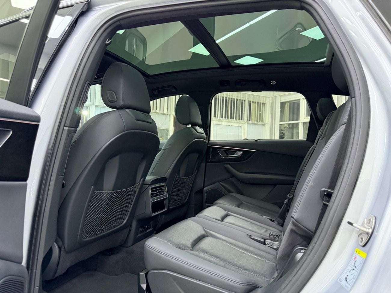 أودي Q7 55 TFSI quattro S Line 2.0L