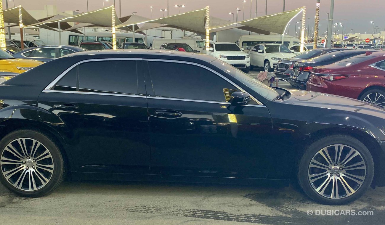 كرايسلر 300C V8 Full option