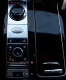 Land Rover Range Rover Vogue SE 5.0L Range Rover GCC 2018, 5.0L 8V, Vogue SE Supercharged , Original Paint, Accident-Free 4