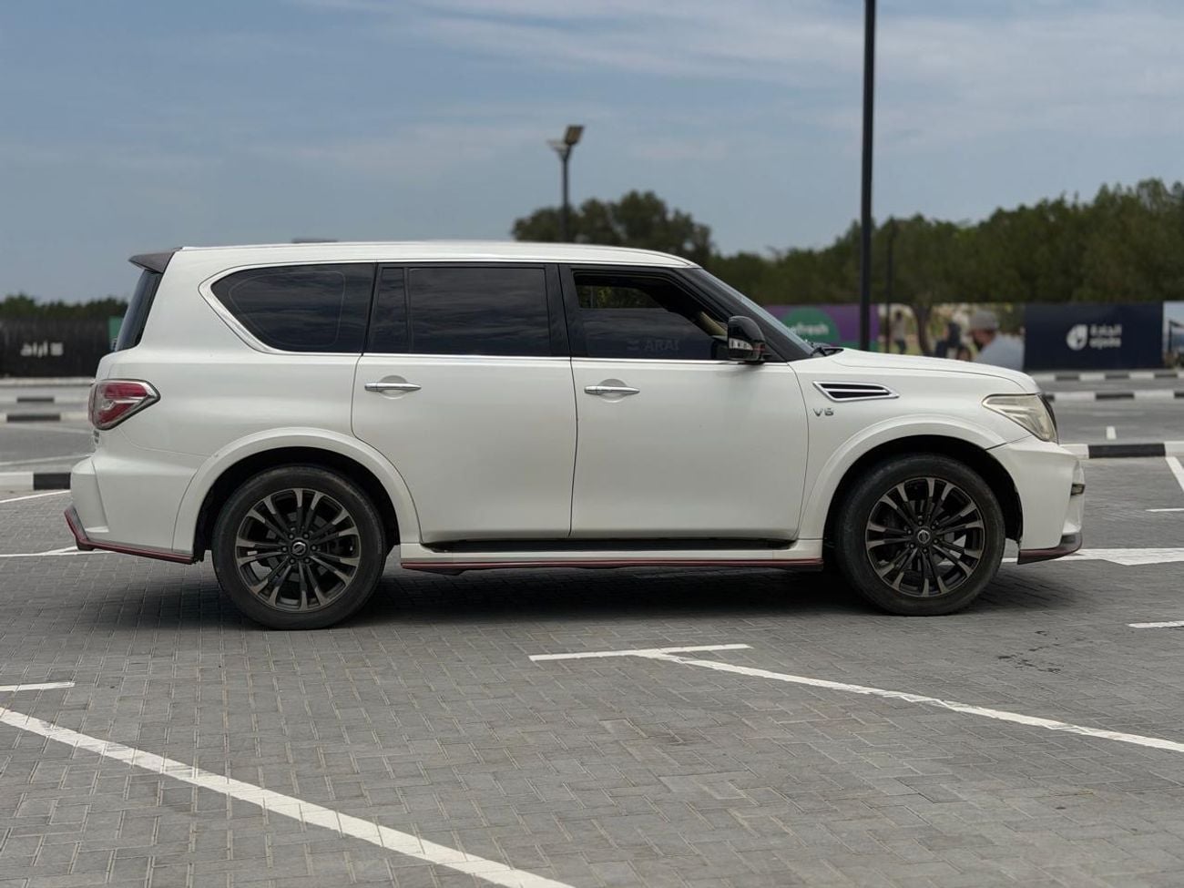 نيسان باترول LE Titanium Chrome 5.6L