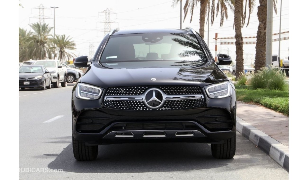 مرسيدس بنز GLC 300 4Matic 2tone interior