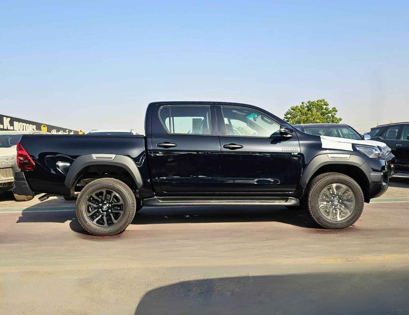 Toyota Hilux ADVENTURE / EURO 4 / A/T / 4.0L V6 PETROL / 360* CAMERA / BLIND SPOT (CODE # ADVBY)