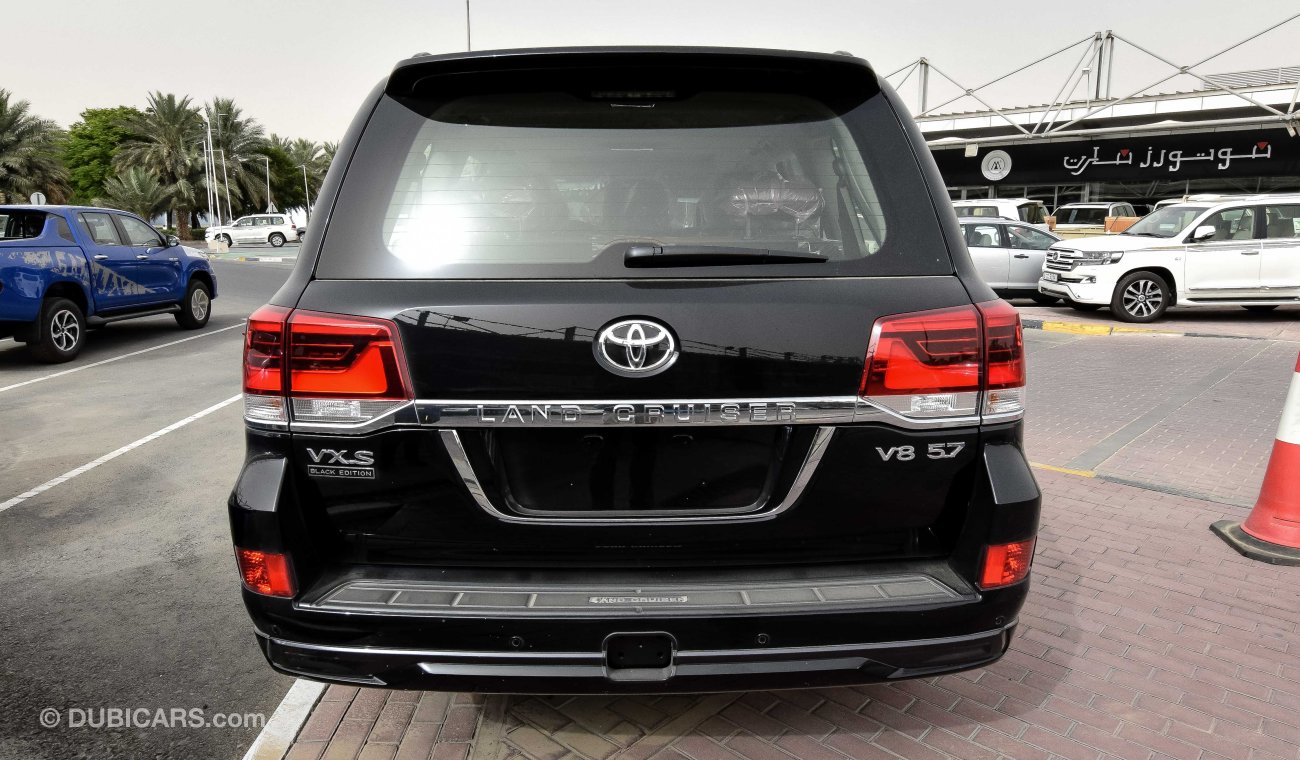 Toyota Land Cruiser VXS V8 5.7L Black Edition