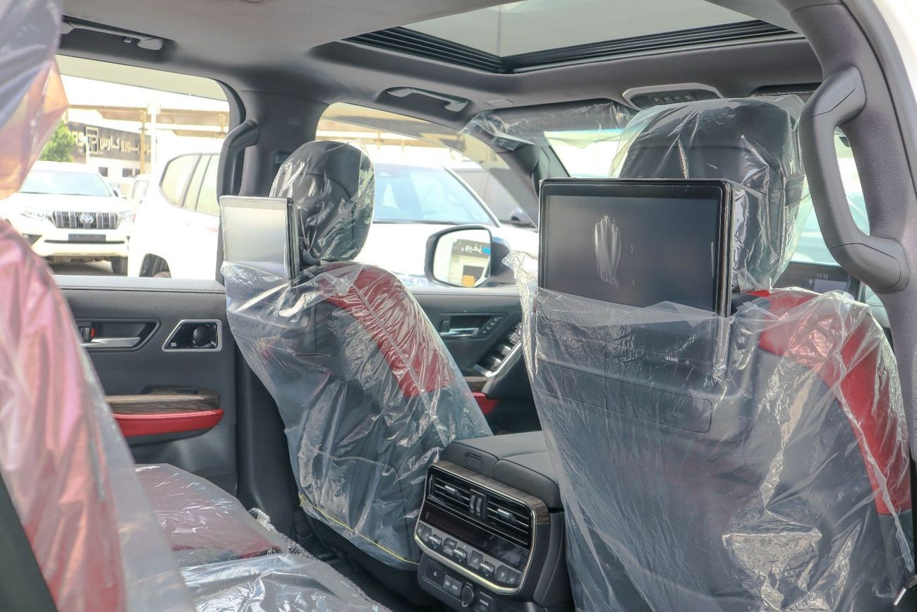 Toyota Land Cruiser VXR 3.5L Toyota Land Cruiser 300 Series (VJA300) VXR trim with the 3.5L