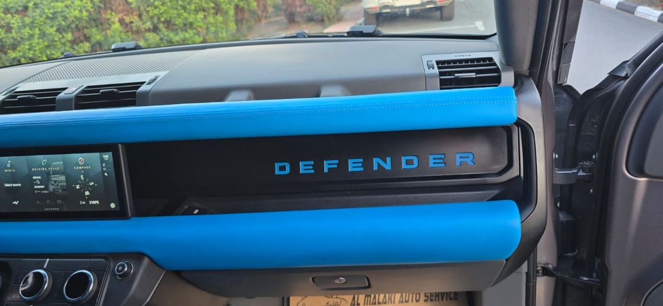 Land Rover Defender P400 110 HSE 3.0L (5 Seater)