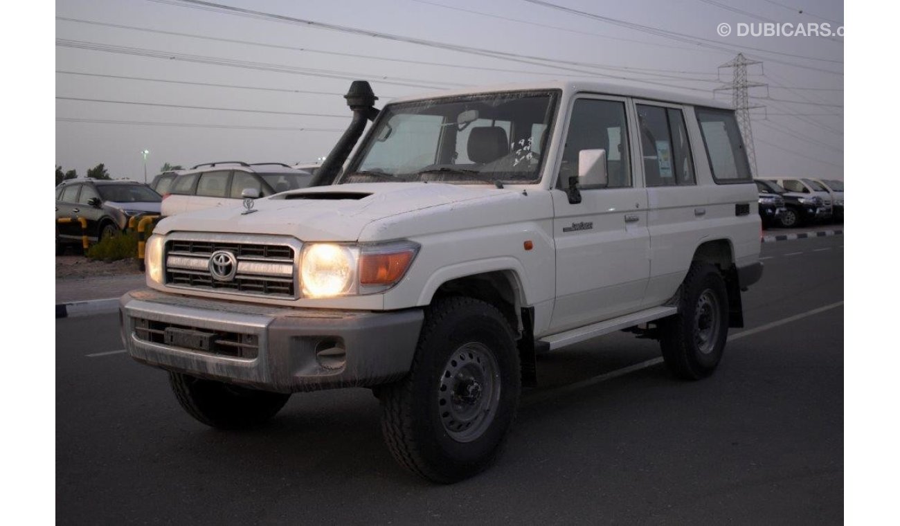 تويوتا لاند كروزر 2019 MODEL LANDCRUISER  76 HARDTOP  LX  V8 4.5 TURBO DIESEL 4WD MANUAL TRANSMISION 5 SEAT WAGON