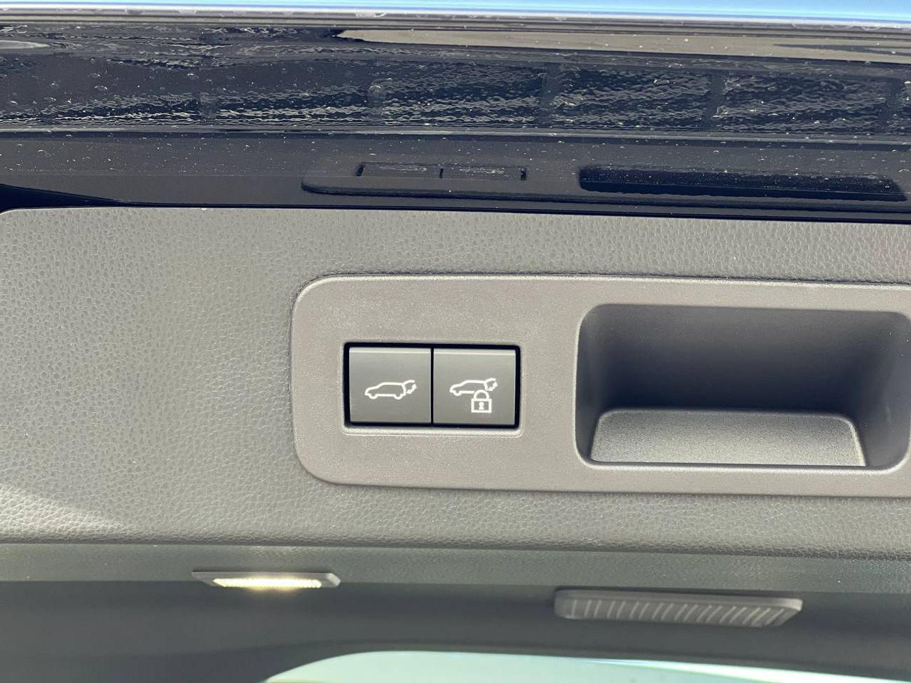 Toyota Land Cruiser GXR 3.5L PTR A/T // 2026 // HIGH OPTION WITH RADAR , LEATHER & POWER SEATS , DVD & BACK CAMERA // SP