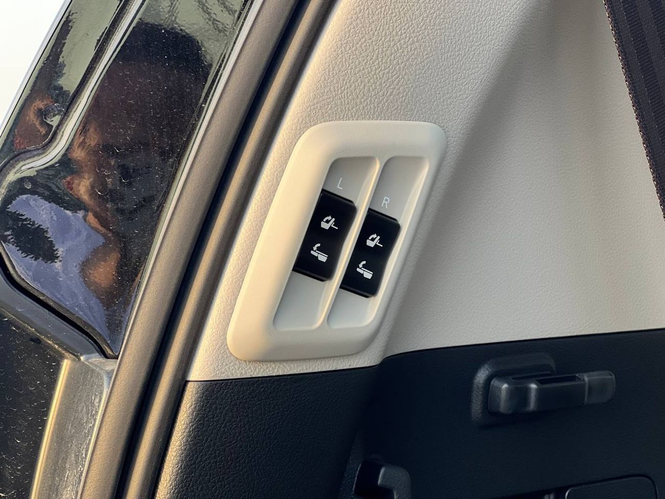 Toyota Prado VX+ 4.0L PTR A/T // 2023 // HIGH OPTION WITH POWER & LEATHER & COOLING SEATS , DVD & BACK CAMERA //