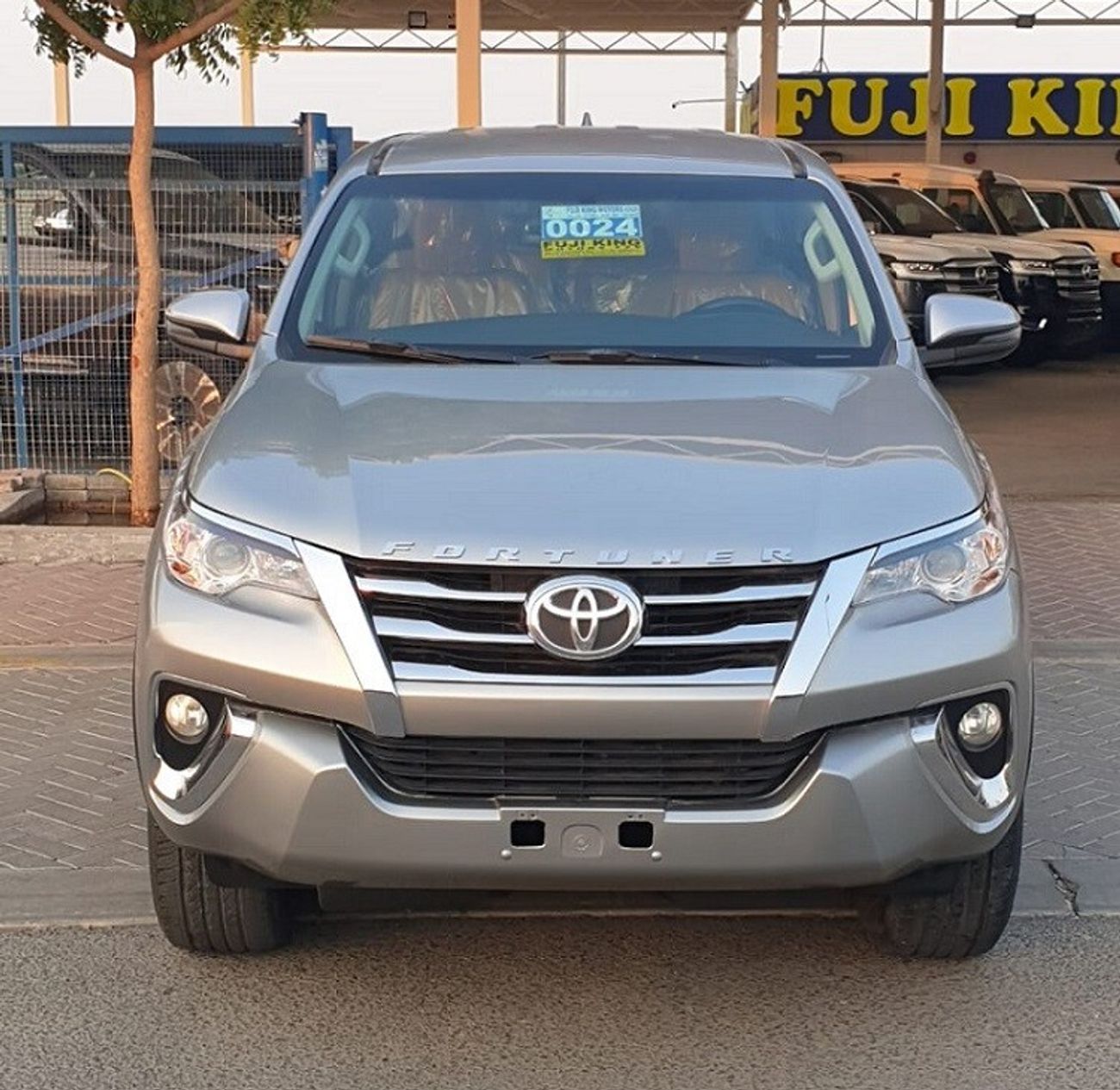 تويوتا فورتونر 2.7L 4WD (PETROL)