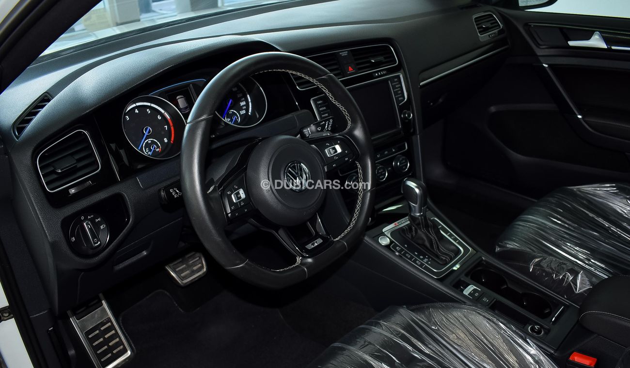 Used Volkswagen Golf R 2016 for sale in Dubai - 202483