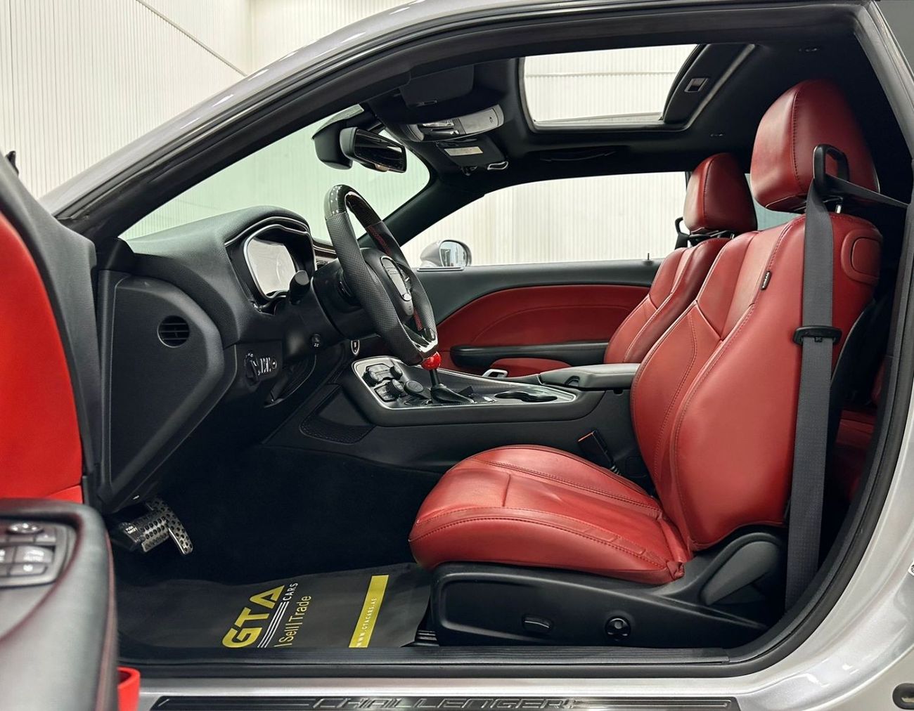 دودج تشالينجر 2016 Dodge Challenger R/T Widebody(Full Option), Full Agency Service History, GCC