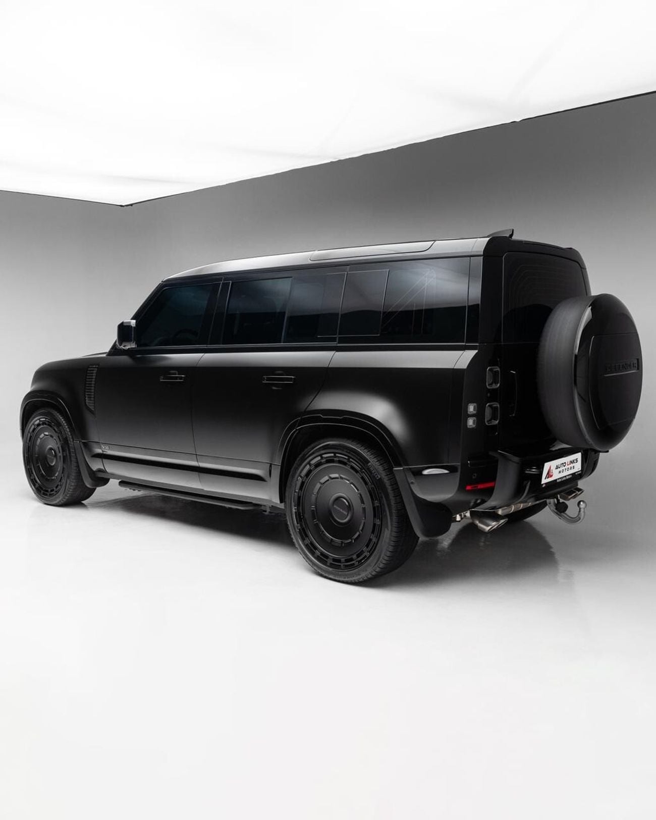 لاند روفر ديفندر 110 X P525 5.0L