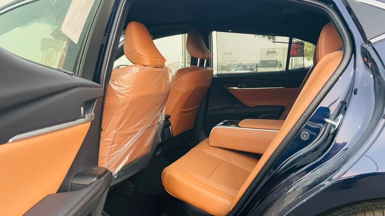 تويوتا كامري CAMRY 2.5 HYBRID LUMEIR