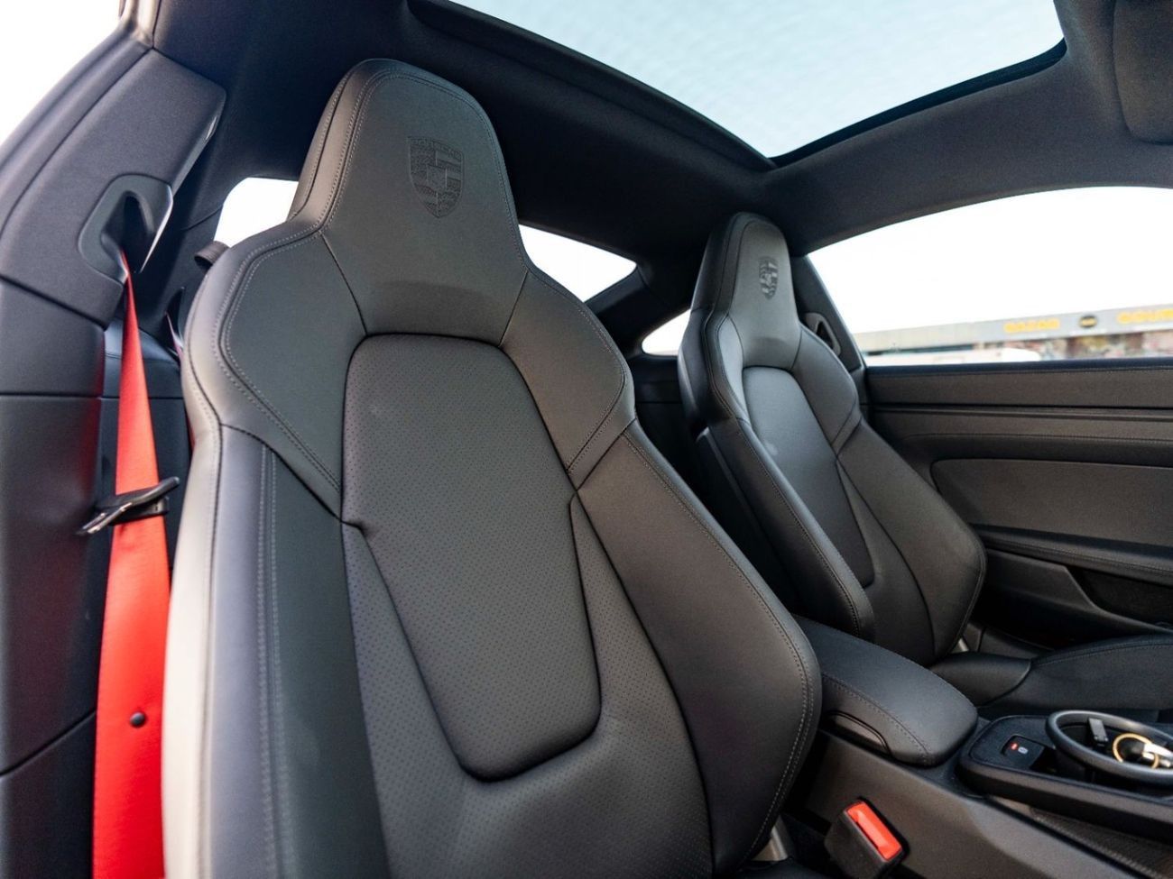 Porsche 911 Carrera 4GTS 3.0L (475 HP) Coupe